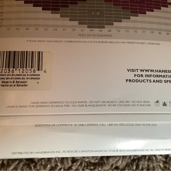 Hanes silk reflections non-control top pantyhose, barely black, size: CD - Picture 7 of 12